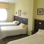 호텔 Olmos 2*