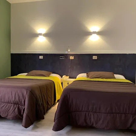 Olmos Hotel