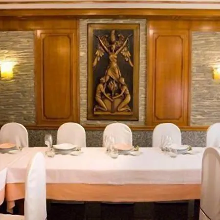 Olmos Hotel 2*