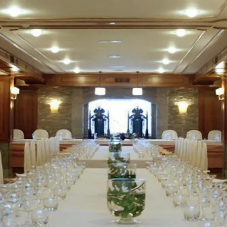 Olmos Ξενοδοχείο 2*