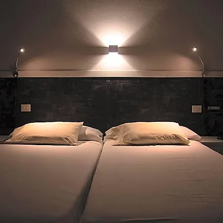 Olmos Hotel