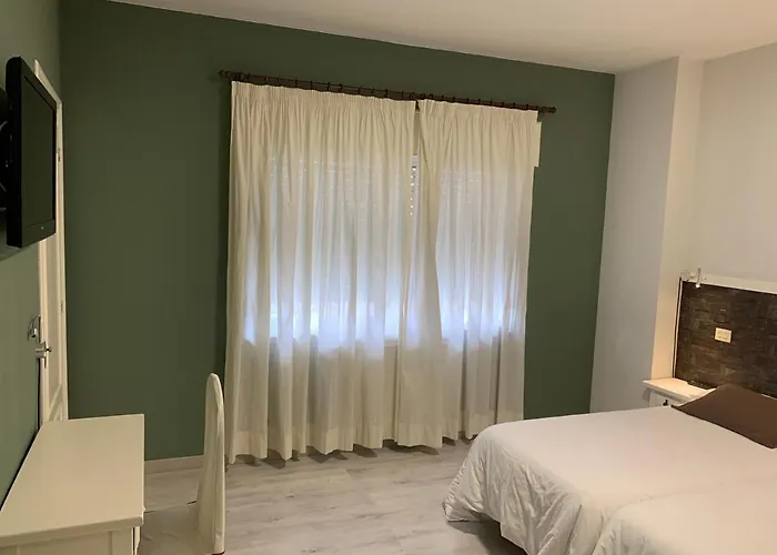 奥尔莫斯酒店 2*